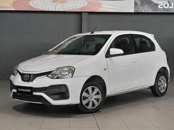 TOYOTA ETIOS 1.5 XS 16V FLEX 4P AUTOMÁTICO TOYOTA ETIOS 1.5 XS 16V FLEX 4P AUTOMÁTICO